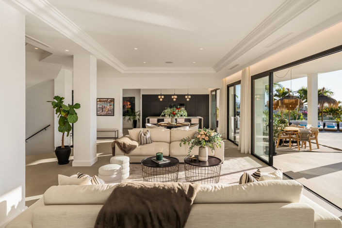 Image No.10-6 Bed Villa for sale