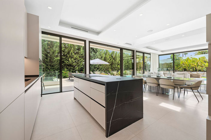 Image No.5-4 Bed Villa for sale