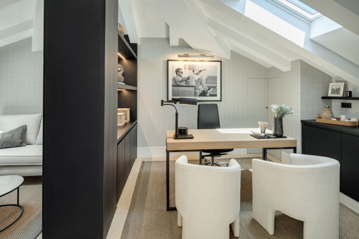 Image No.10-7 Bed Villa for sale