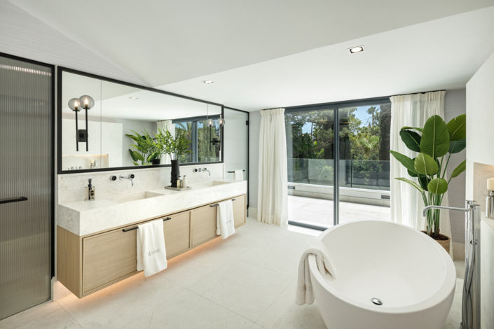 Image No.20-7 Bed Villa for sale