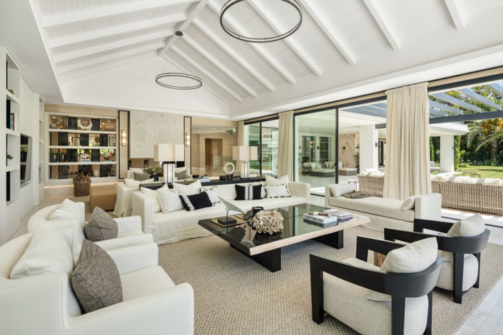 Image No.7-7 Bed Villa for sale