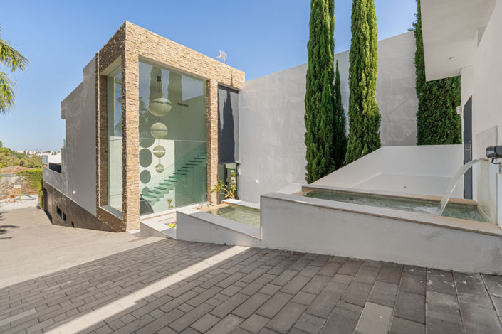 Image No.11-7 Bed Villa for sale