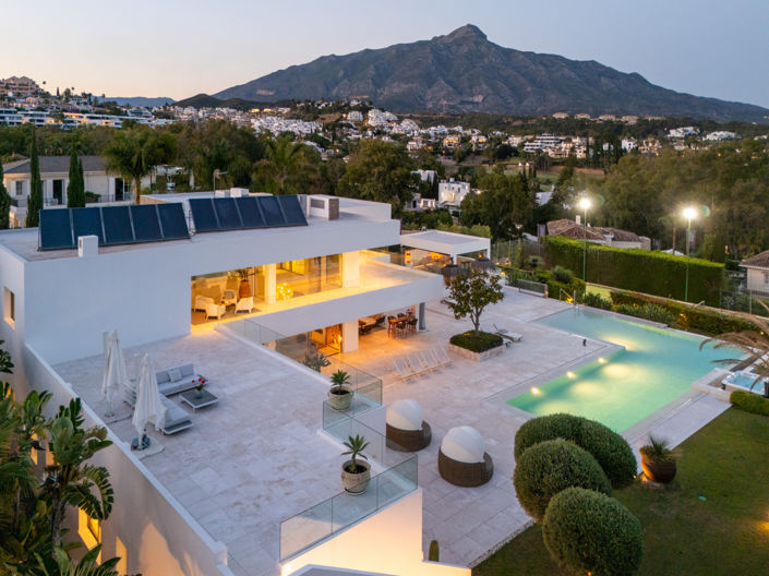 Image No.2-7 Bed Villa for sale