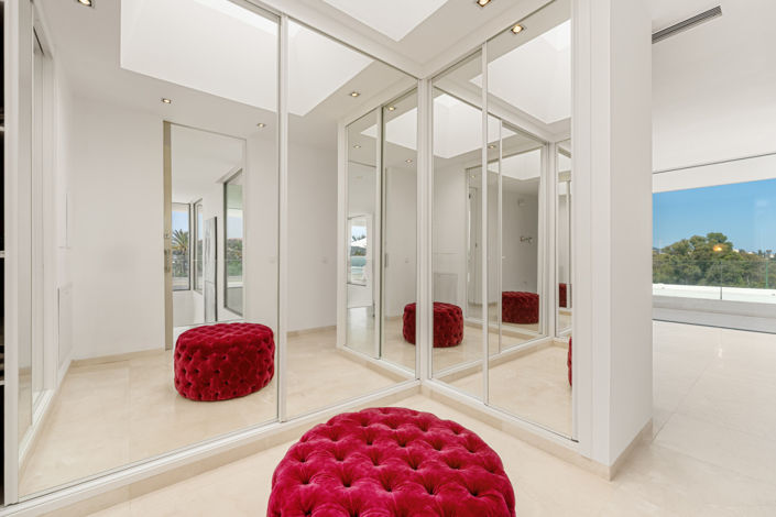 Image No.25-7 Bed Villa for sale