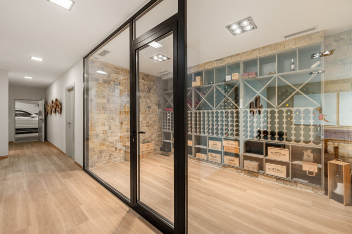 Image No.8-7 Bed Villa for sale