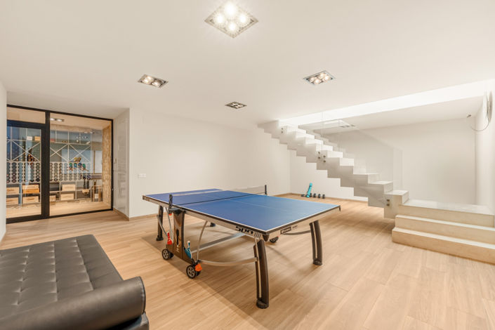 Image No.9-7 Bed Villa for sale