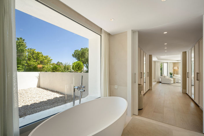 Image No.11-6 Bed Villa for sale