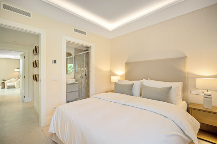 Image No.20-4 Bed Villa for sale