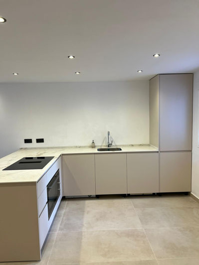 Image No.24-2 Bed Apartment for sale