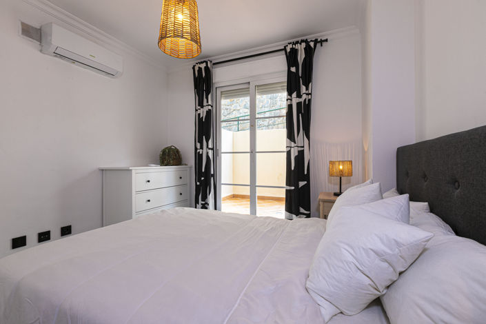 Image No.28-2 Bed Apartment for sale