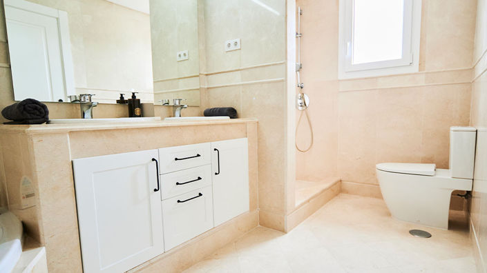 Image No.23-2 Bed Apartment for sale