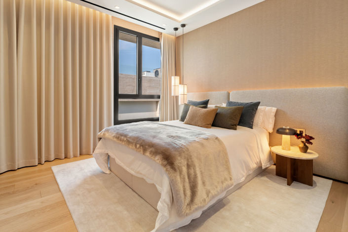 Image No.19-4 Bed Property for sale