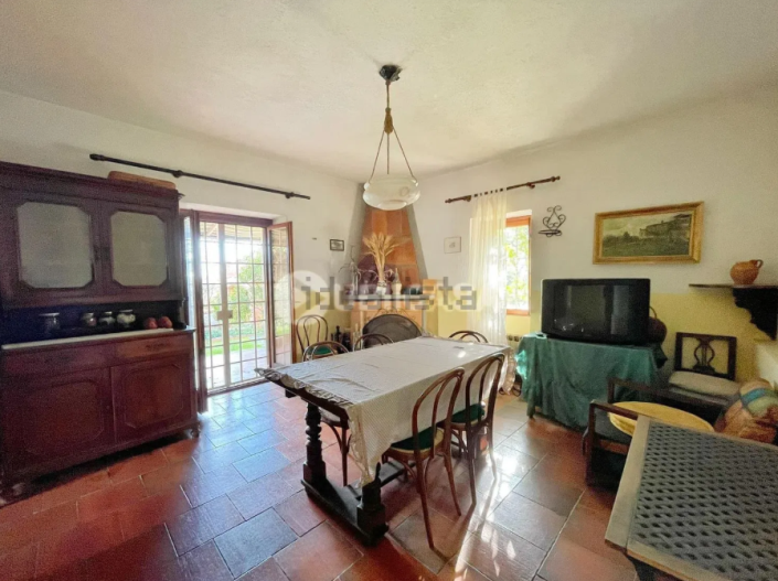 Image No.42-9 Bed Villa for sale