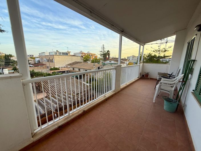 Image No.18-3 Bed Property for sale