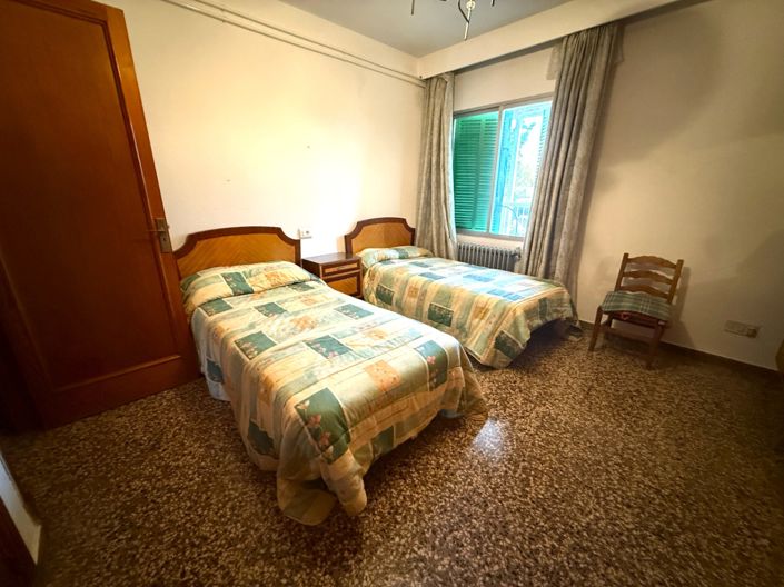 Image No.34-3 Bed Property for sale