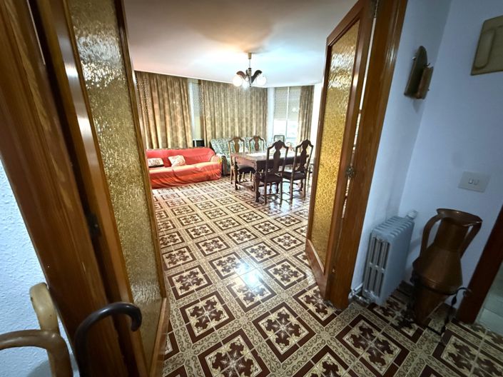 Image No.5-3 Bed Property for sale