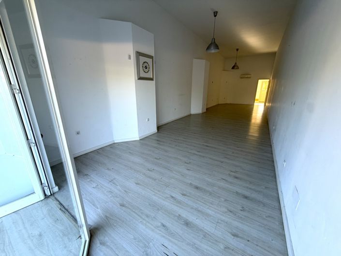 Image No.48-3 Bed Property for sale