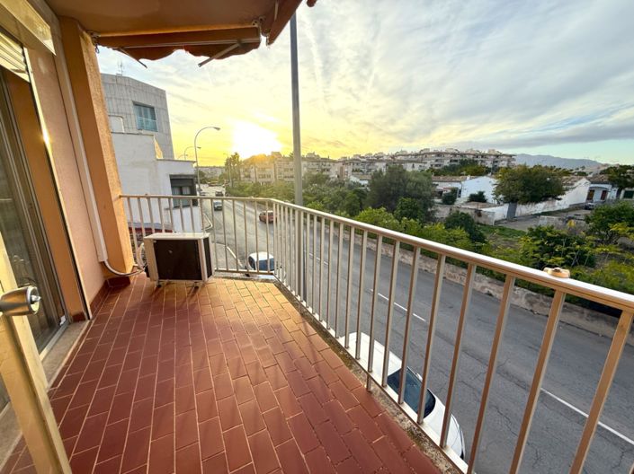 Image No.9-3 Bed Property for sale