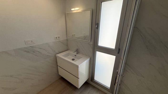 Image No.14-5 Bed House for sale