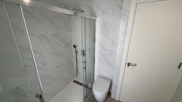 Image No.16-5 Bed House for sale