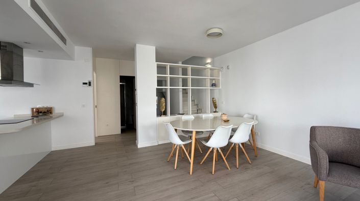 Image No.25-5 Bed House for sale