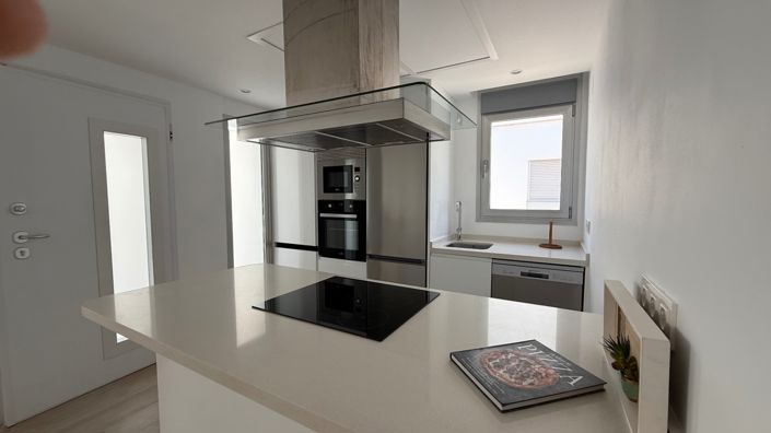 Image No.26-5 Bed House for sale