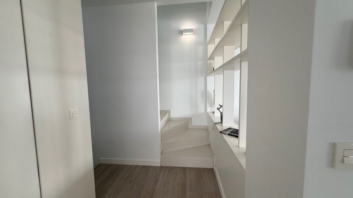 Image No.34-5 Bed House for sale