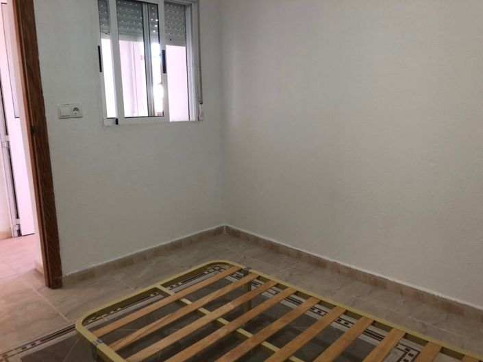 Image No.21-3 Bed House for sale