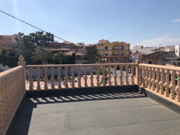 Image No.29-3 Bed House for sale