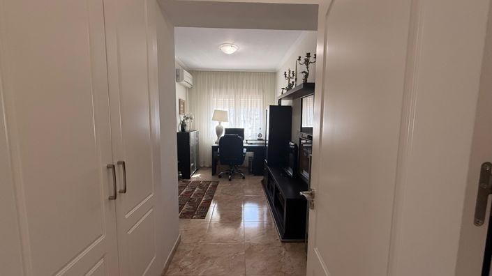 Image No.39-7 Bed Property for sale