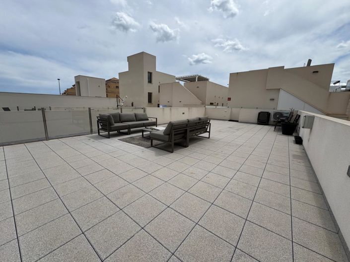 Image No.23-3 Bed Property for sale