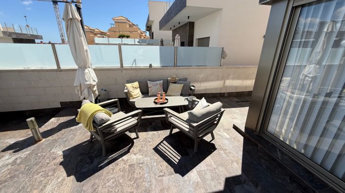 Image No.34-3 Bed Property for sale