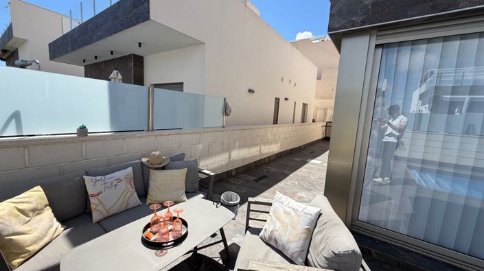 Image No.37-3 Bed Property for sale