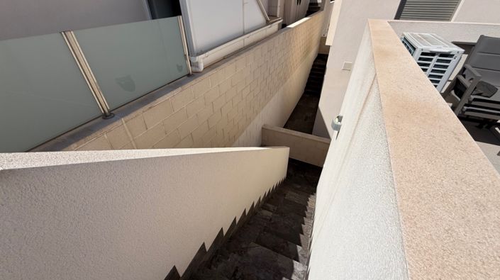 Image No.39-3 Bed Property for sale