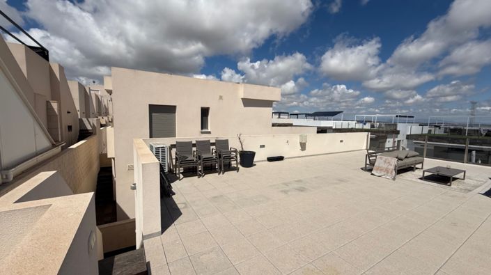 Image No.41-3 Bed Property for sale