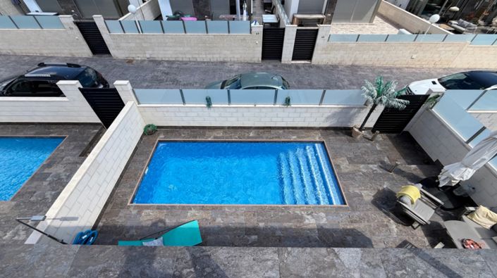 Image No.45-3 Bed Property for sale