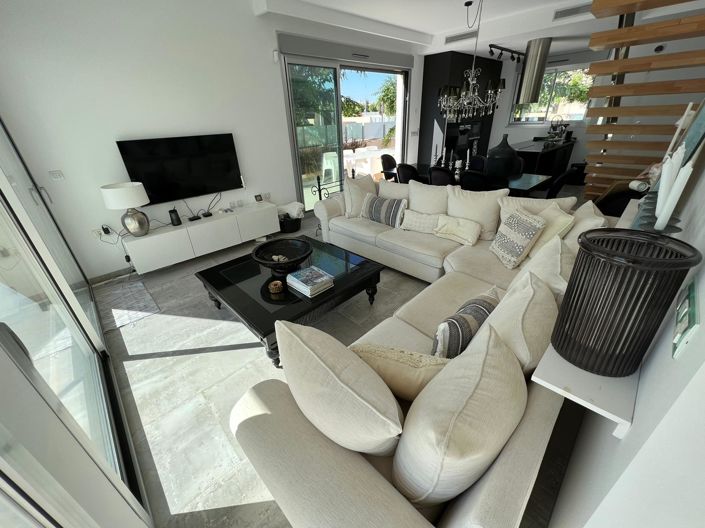 Image No.7-3 Bed Villa for sale