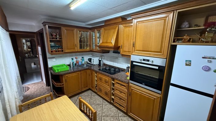 Image No.21-4 Bed Townhouse for sale