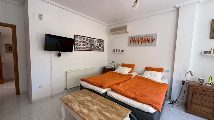 Image No.36-4 Bed Property for sale