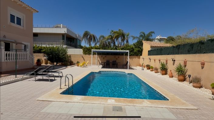 Image No.39-4 Bed Property for sale