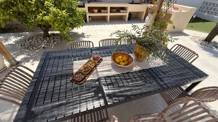 Image No.30-3 Bed Property for sale