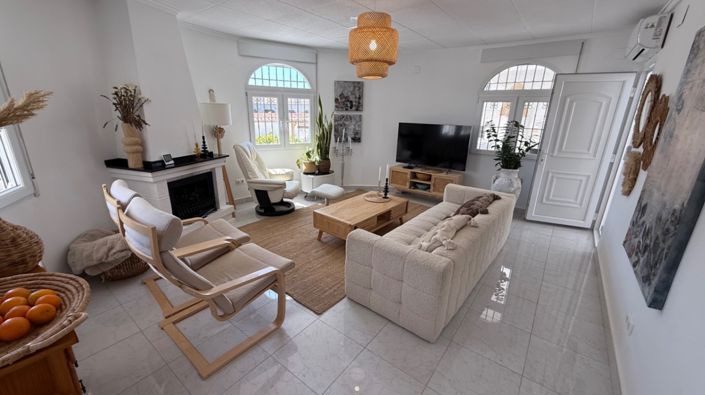 Image No.7-3 Bed Property for sale