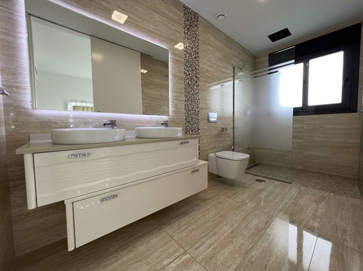 Image No.13-5 Bed Villa for sale