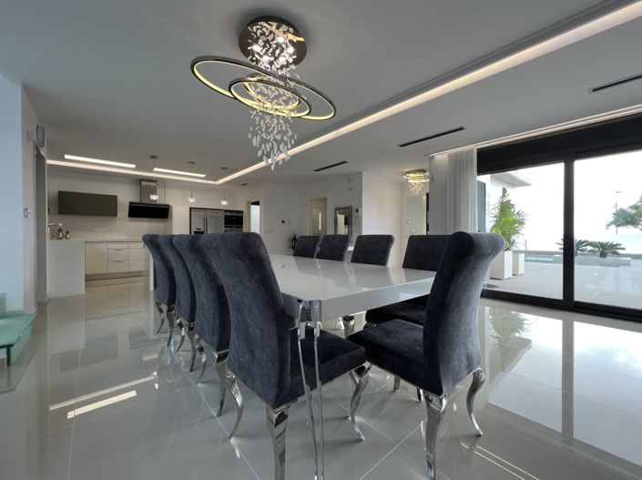 Image No.15-5 Bed Villa for sale