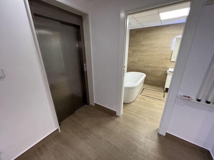 Image No.29-5 Bed Villa for sale