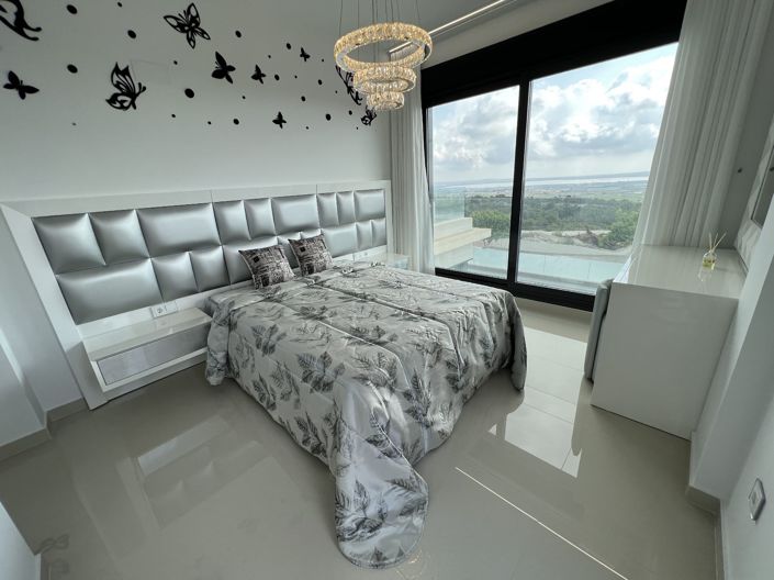 Image No.32-5 Bed Villa for sale