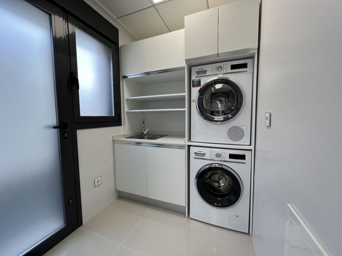 Image No.6-5 Bed Villa for sale