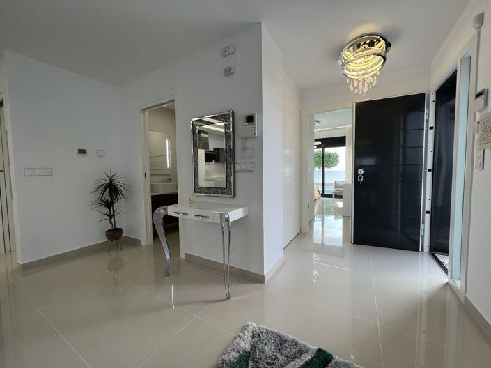 Image No.9-5 Bed Villa for sale