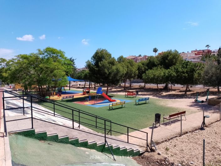 Image No.21-7 Bed Property for sale