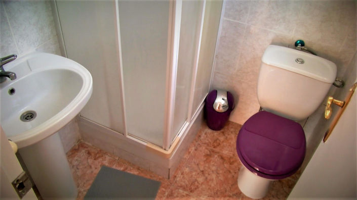 Image No.24-7 Bed Property for sale